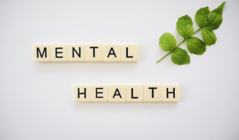 Factores que Afectan la Salud Mental en la Vejez